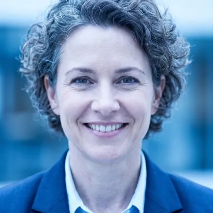Dr. Annette Luther